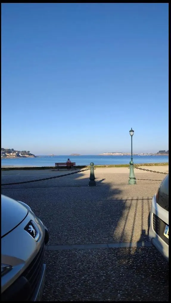 Emeraude - Superbe T2 Lumineux - Refait A Neuf 迪纳尔